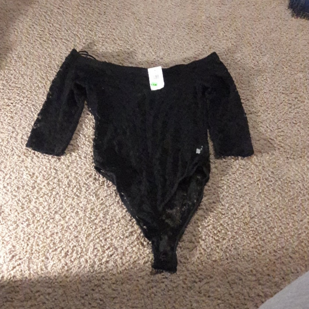 ❤NWT Body Suit - lace black